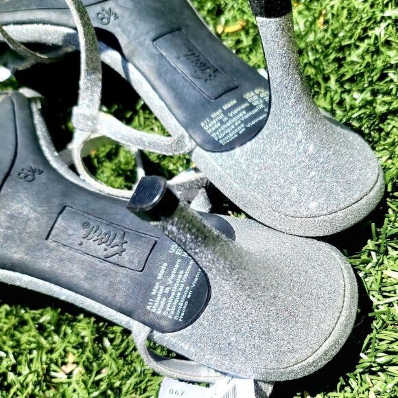 Women's Fioni sparkle criss-cross heels - Picture 13 of 13